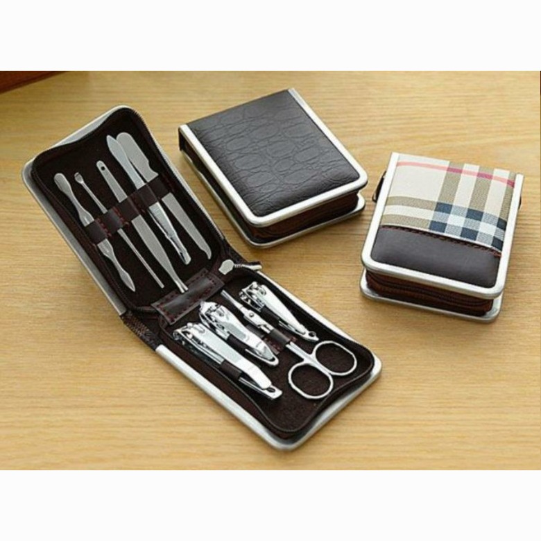 Manicure set with zip pouch [9 in 1]