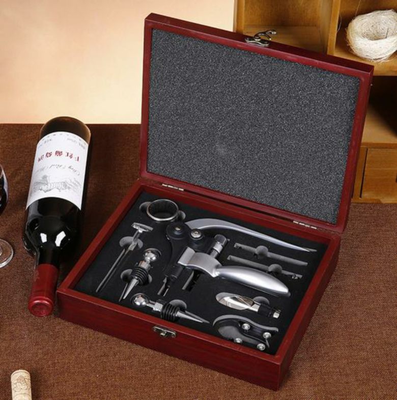 Exclusive Wine Opener with Accessories